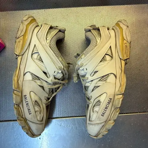 Balenciaga Track nettoyage avant