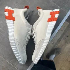 Sneakers Hermès encrassées, avant nettoyage