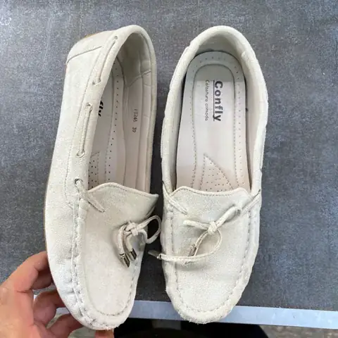Mocassin en daim nettoyage après